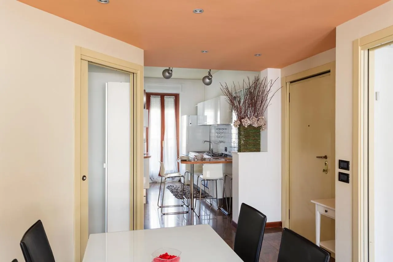 Beautiful Apartment Next To Sempione And City Life - Viale Teodorico Milán